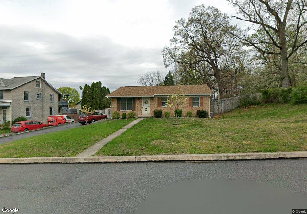 1615 Bennett St, Reading, PA 19605 - photo 1