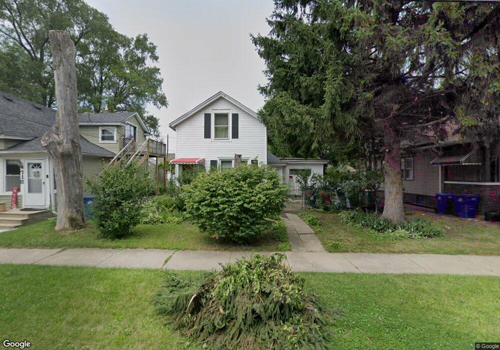 714 W Ridgeland Ave, Waukegan, IL 60085 - photo 1