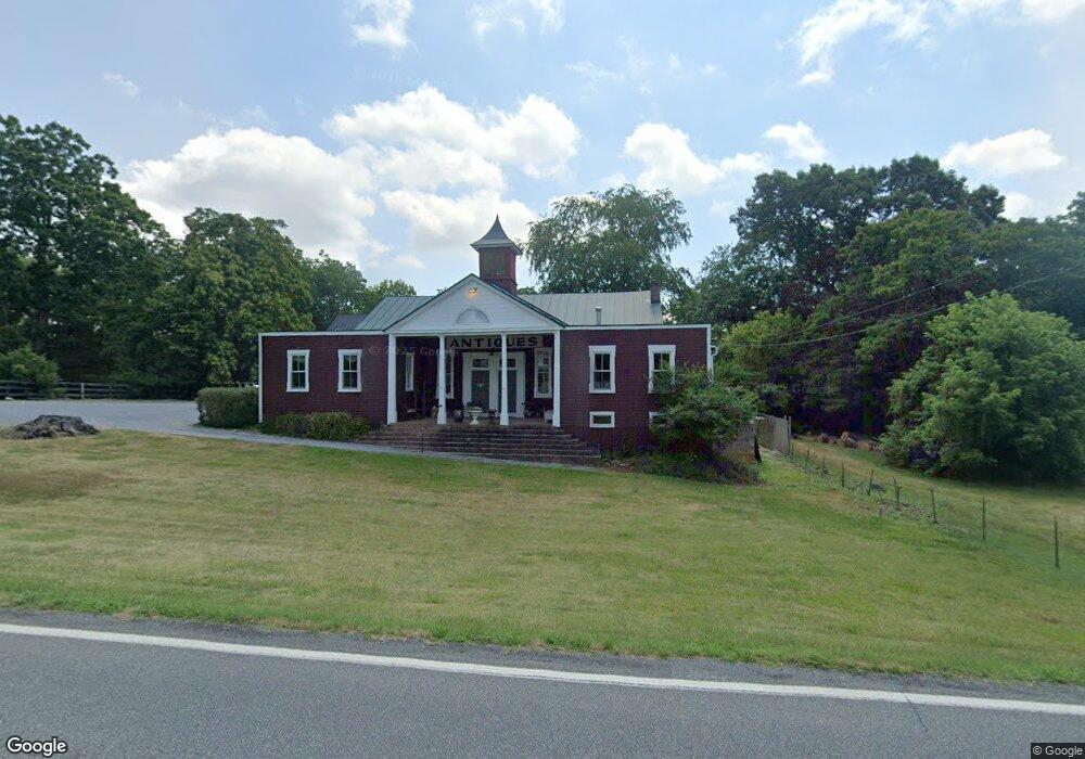 1014 Bishop Meade Rd, Boyce, VA 22620 - photo 1