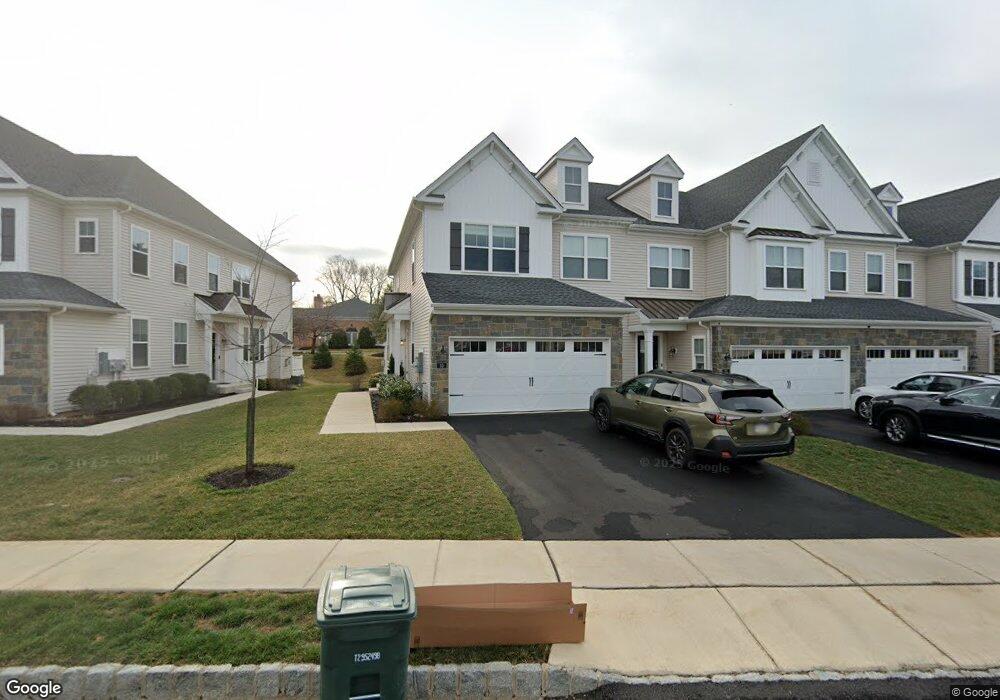 33 Swan Ln, Warminster, PA 18974 - photo 1