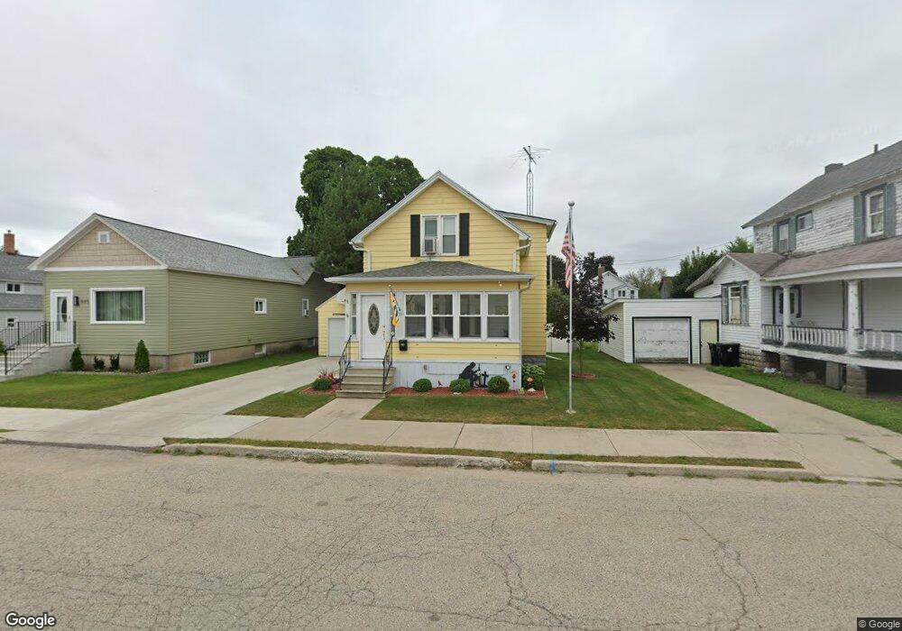 809 9th Ave, Menominee, MI 49858 - photo 1