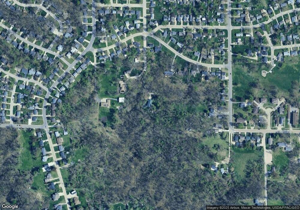 1404 28th St SE, Cedar Rapids, IA 52403 - photo 1