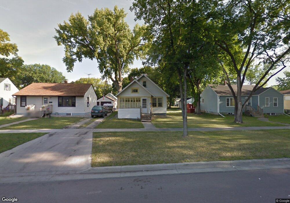 1537 6th Ave S, Fargo, ND 58103 - photo 1