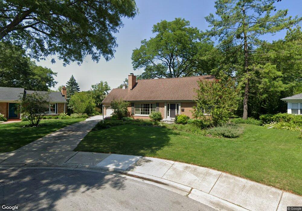 2136 Robincrest Ln, Glenview, IL 60025 - photo 1