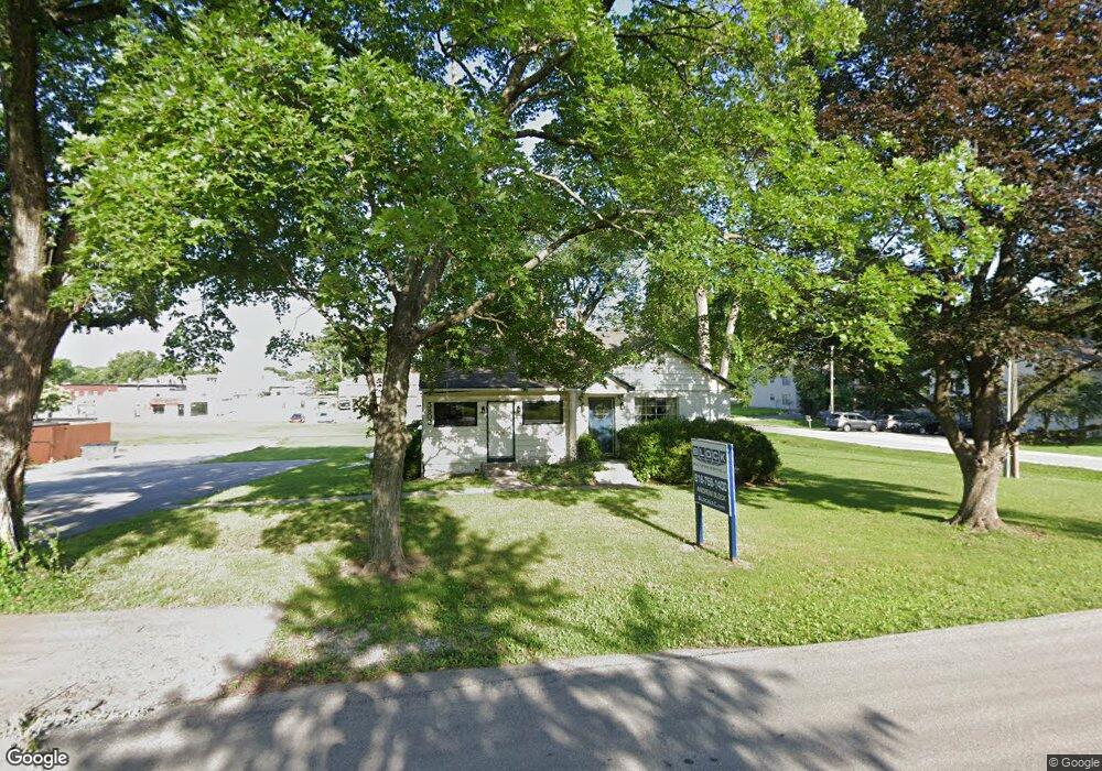 5802 Bluejacket St, Shawnee, KS 66203 - photo 1