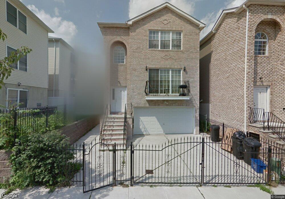 5 Seabury Ct, Newark, NJ 07104 - photo 1