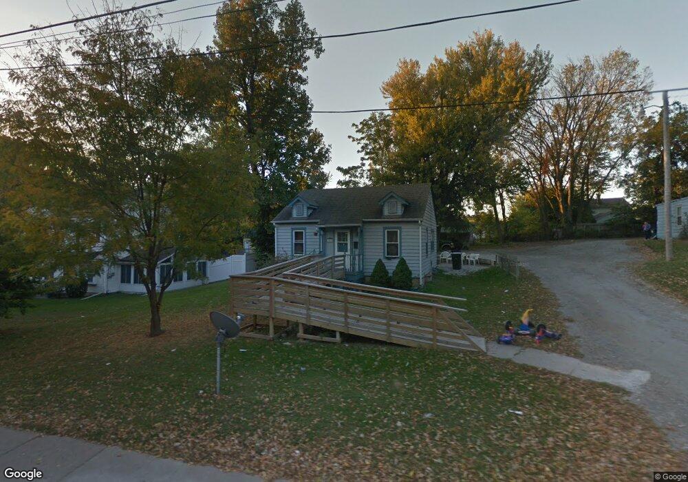1019 E Locust St, Davenport, IA 52803 - photo 1
