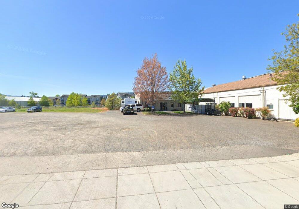 411 N Front St, Central Point, OR 97502 - photo 1