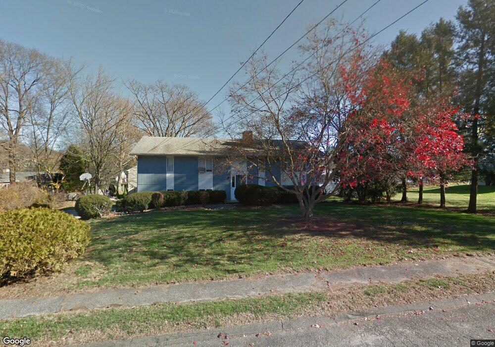 8 Lycett Ct, Norwalk, CT 06850 - photo 1