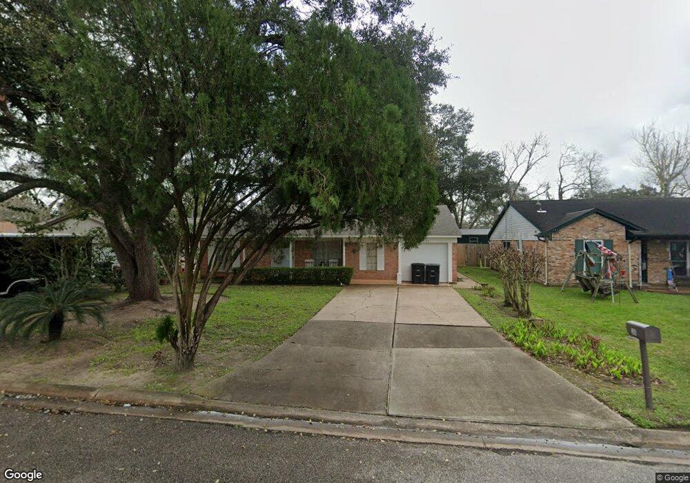 308 Cypress St, Alvin, TX 77511 - photo 1