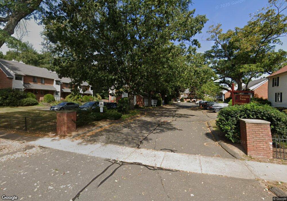 27 Danforth Ln, West Hartford, CT 06110 - photo 1