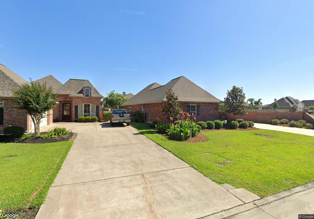 921 N Yorkshire Cir, Lake Charles, LA 70605 - photo 1