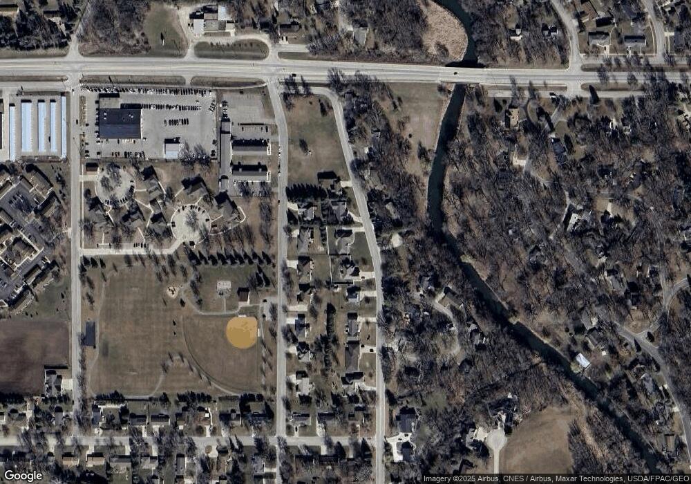 302 24th St SW, Austin, MN 55912 - photo 1