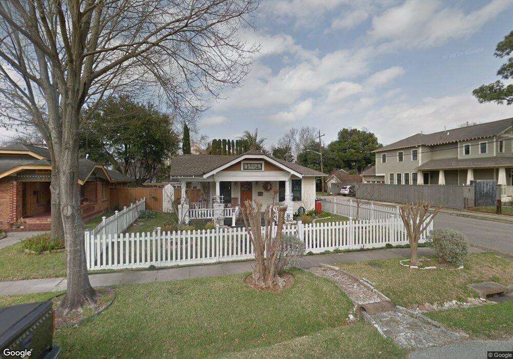 725 Ralfallen St, Houston, TX 77008 - photo 1