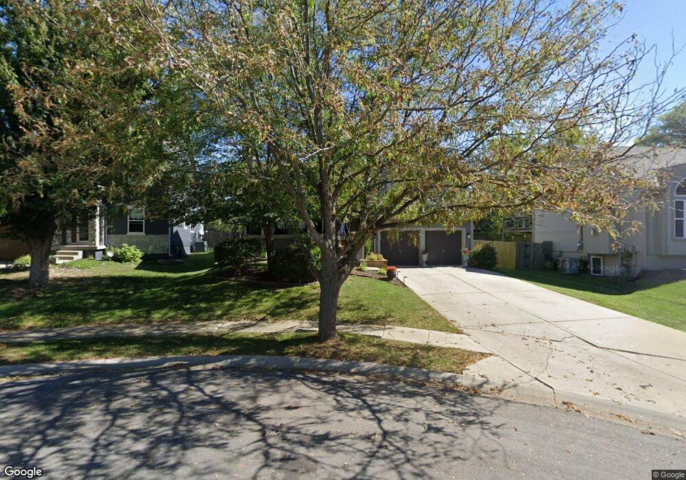 603 S Adams St, Raymore, MO 64083 - photo 1