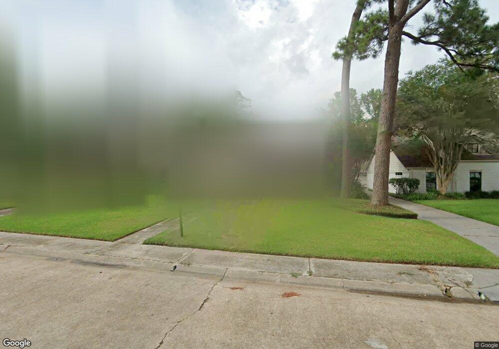 10118 Shady River Dr, Houston, TX 77042 - photo 1