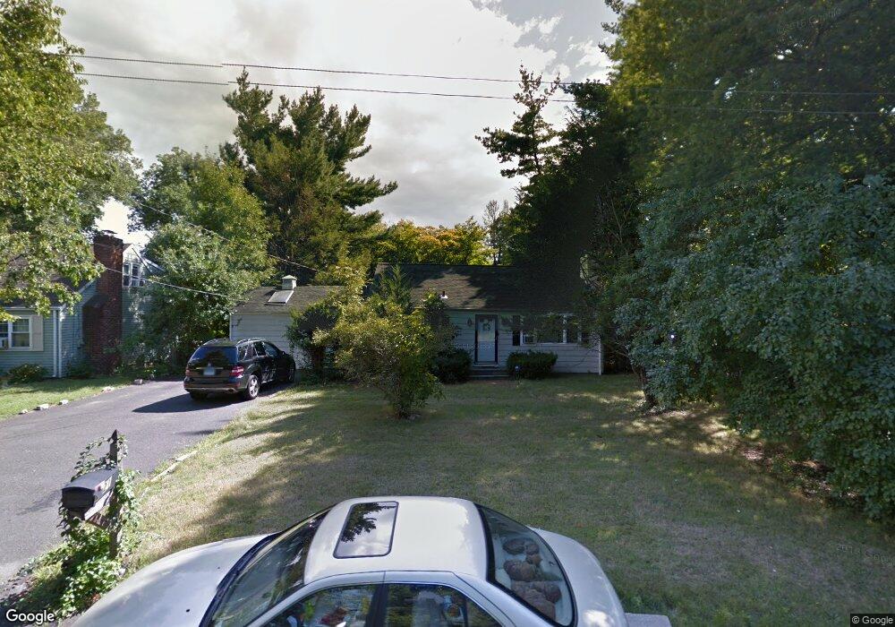 21 Hiawatha Ln, Westport, CT 06880 - photo 1