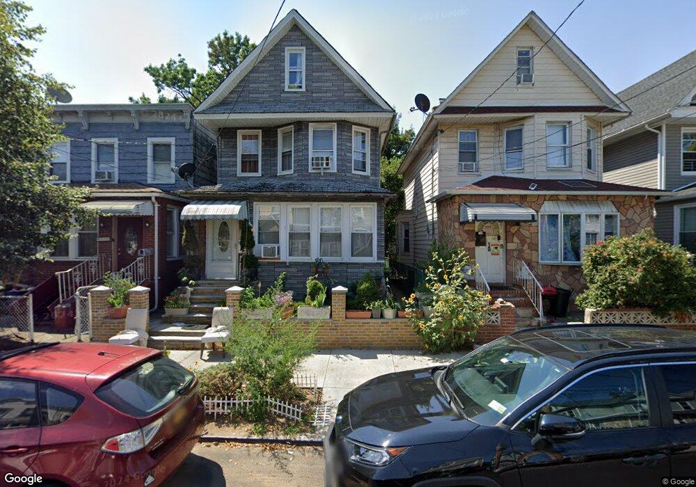 8768 109th St, Richmond Hill, NY 11418 - photo 1