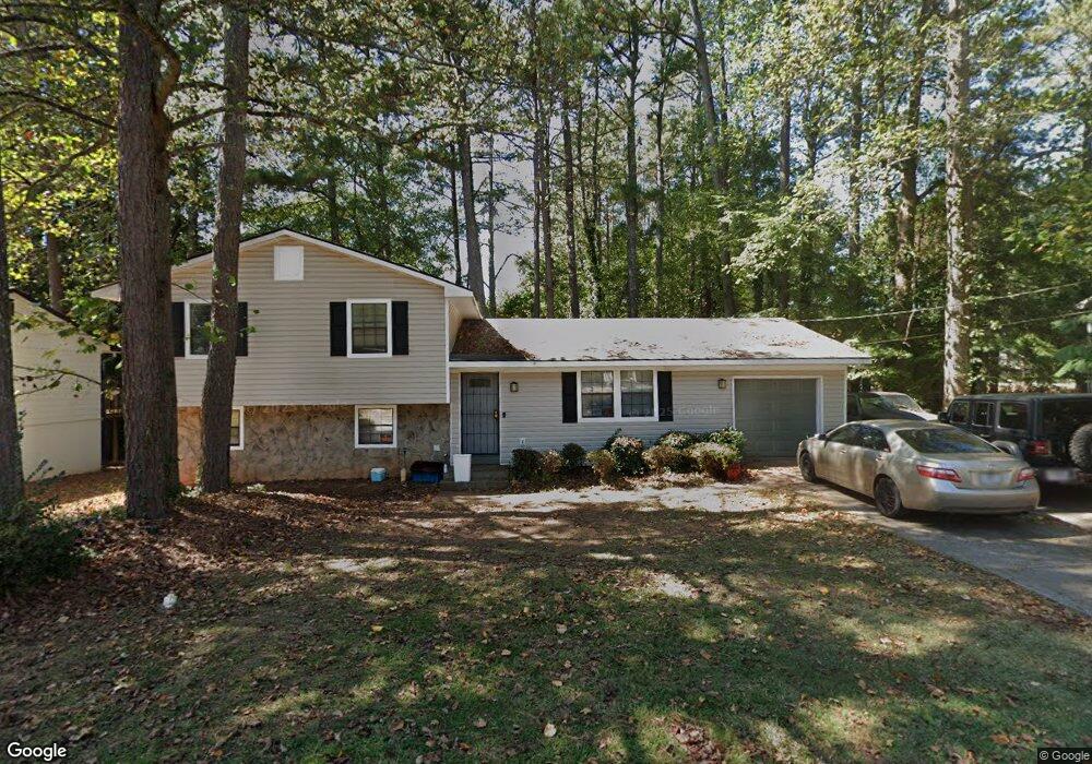 2330 Cherokee Valley Cir unit III, Lithonia, GA 30058 - photo 1