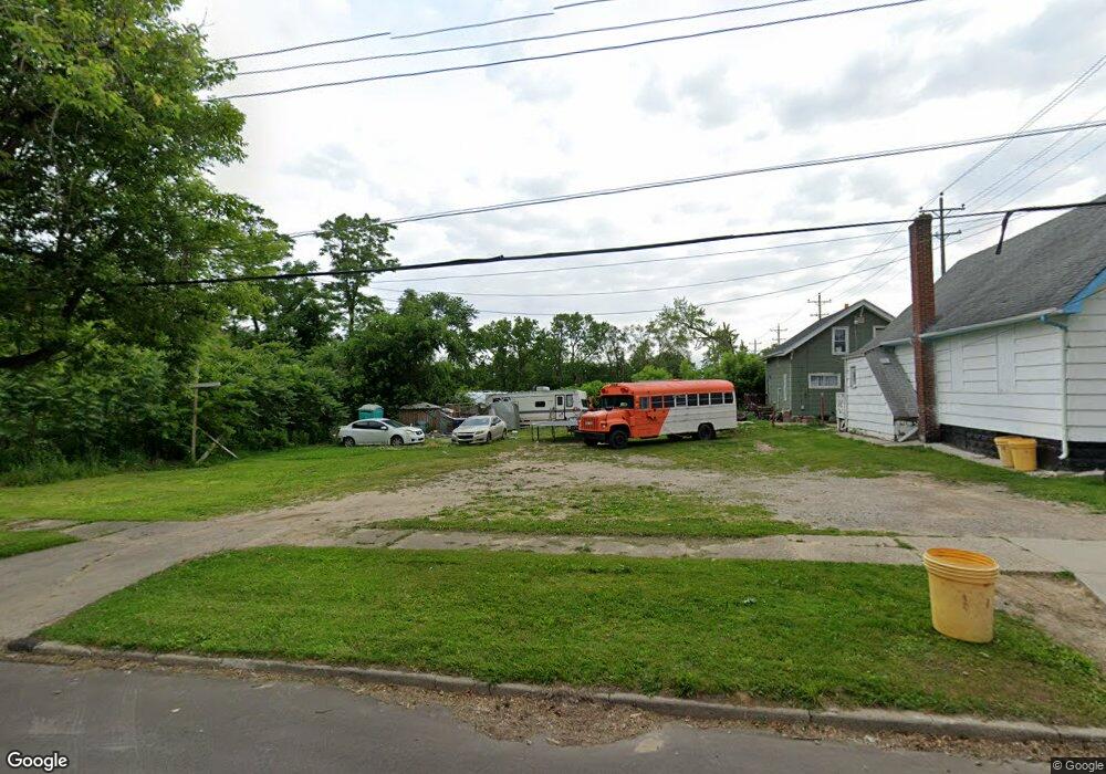 1653 Mabel Ave, Flint, MI 48506 - photo 1