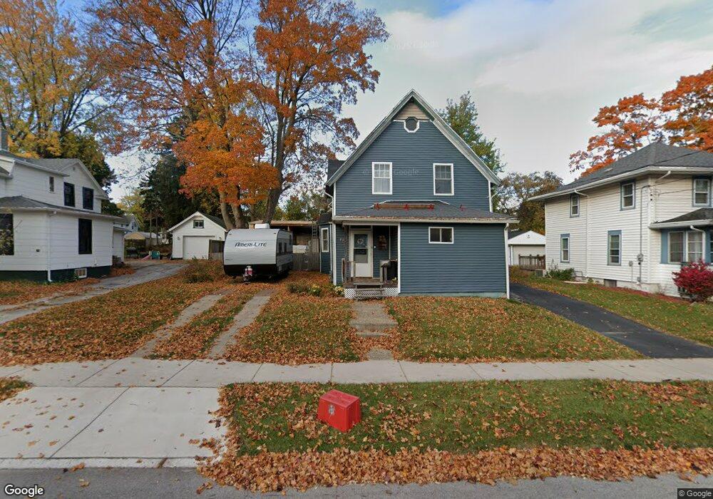 724 N 6th St, Manitowoc, WI 54220 - photo 1