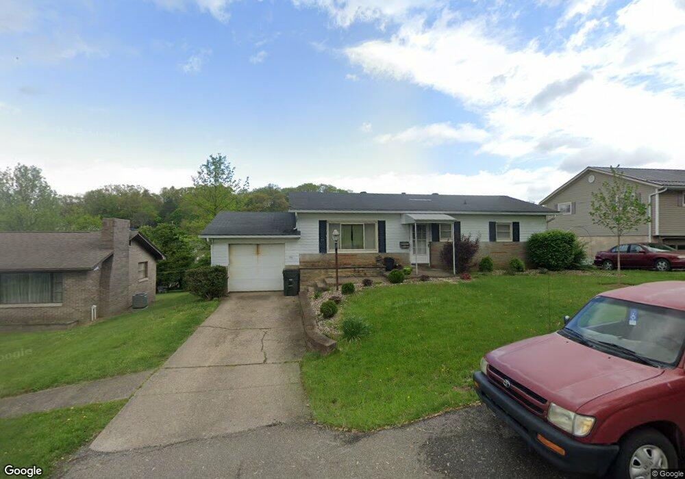 1704 Walnut St, Coshocton, OH 43812 - photo 1