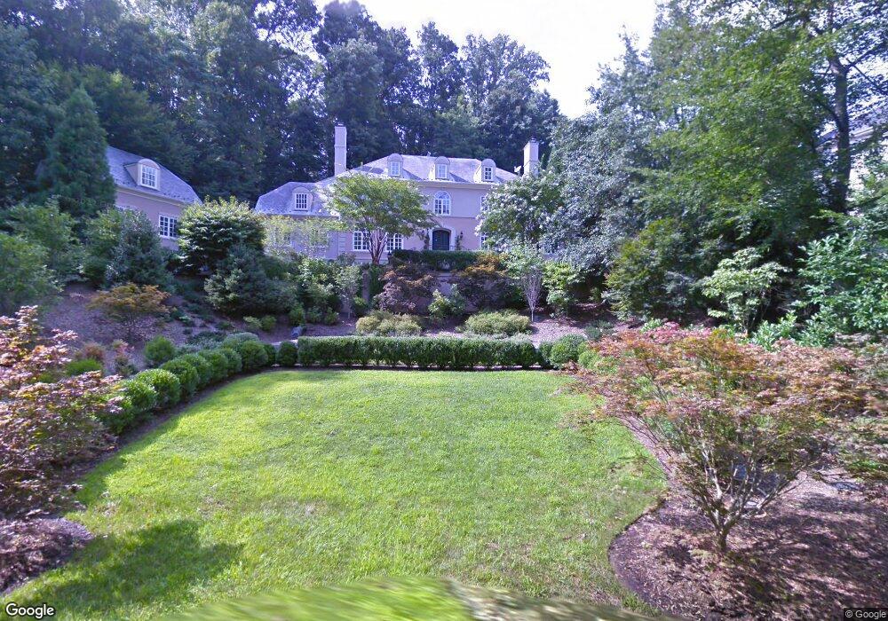 1009 Crest Ln, McLean, VA 22101 - photo 1