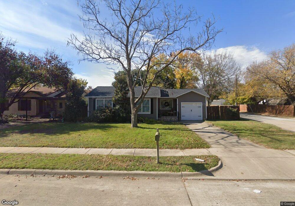 241 Harrison Ln, Hurst, TX 76053 - photo 1