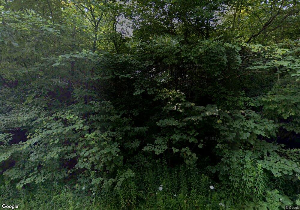 1054 Locust Dr, Roanoke, IN 46783 - photo 1