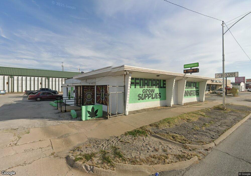 33 N Mill St, Pryor, OK 74361 - photo 1