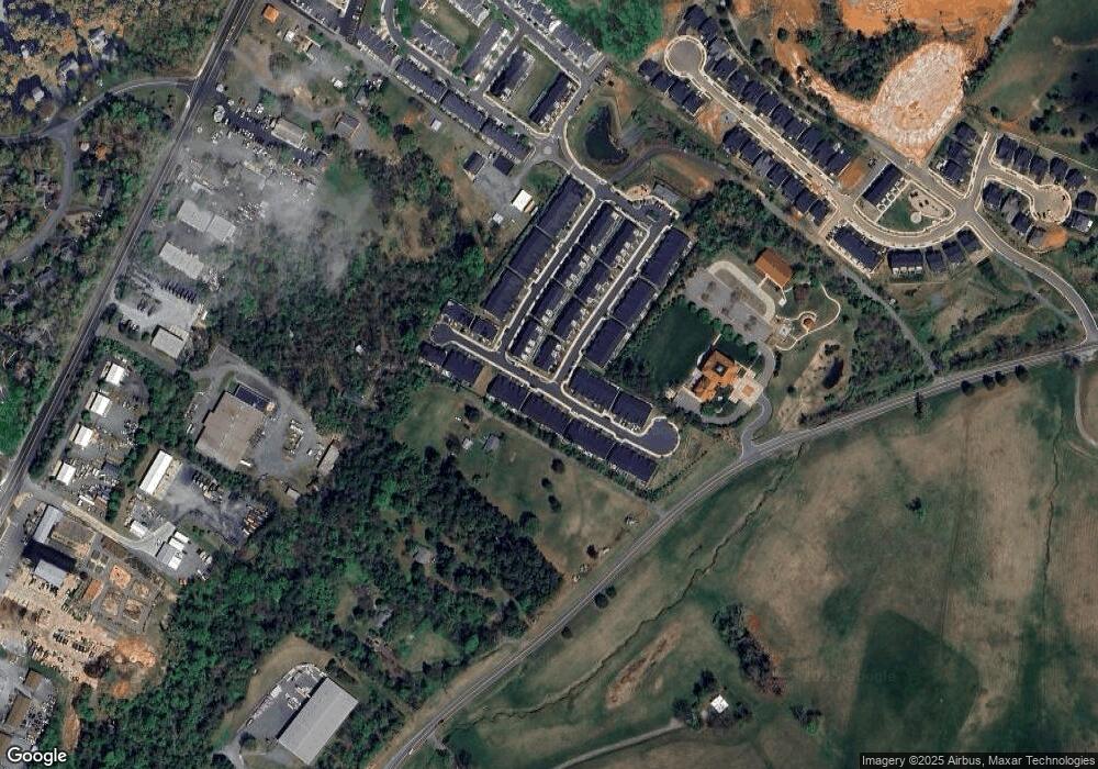 38 Moffat St, Scottsville, VA 22902 - photo 1