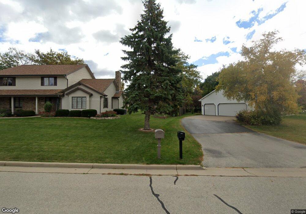 3198 N Country Run Dr, Appleton, WI 54914 - photo 1