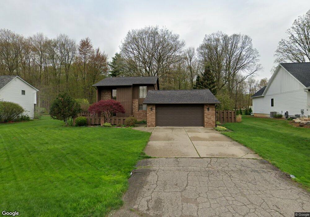 5266 Birchcrest Dr, Swartz Creek, MI 48473 - photo 1