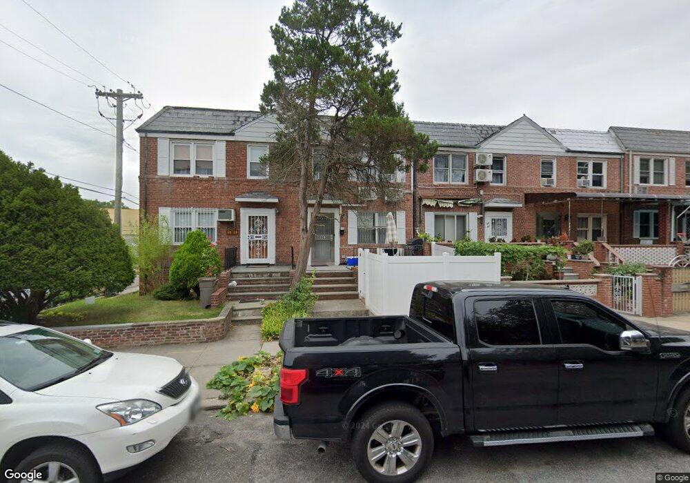 69-03 175th St, Fresh Meadows, NY 11365 - photo 1