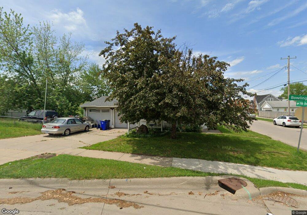 1902 Bowling St SW, Cedar Rapids, IA 52404 - photo 1