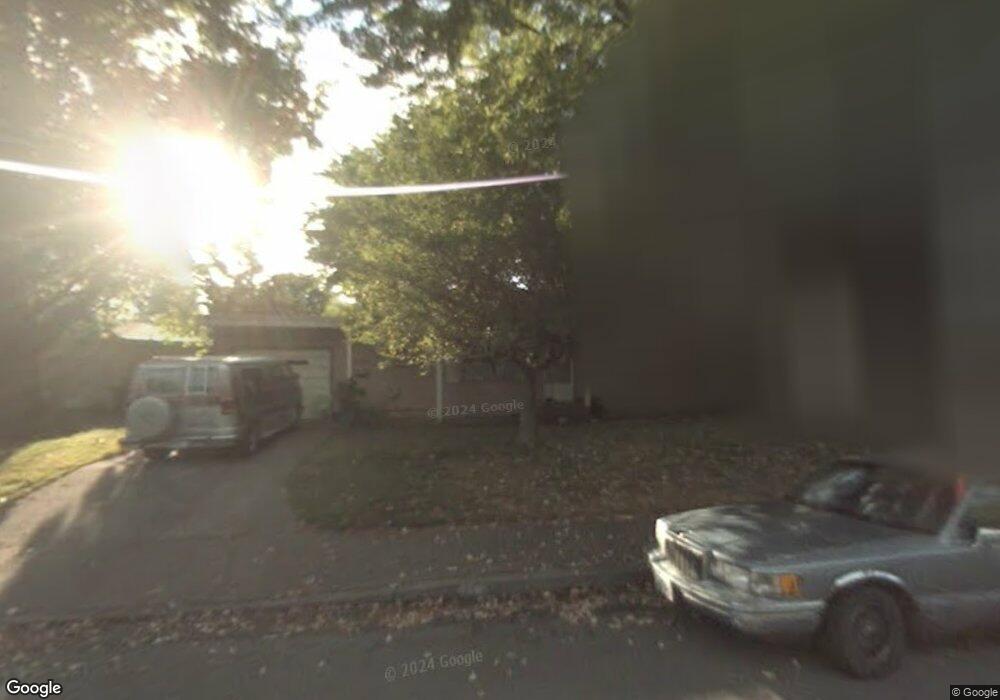 430 NE Baker Dr, Grants Pass, OR 97526 - photo 1