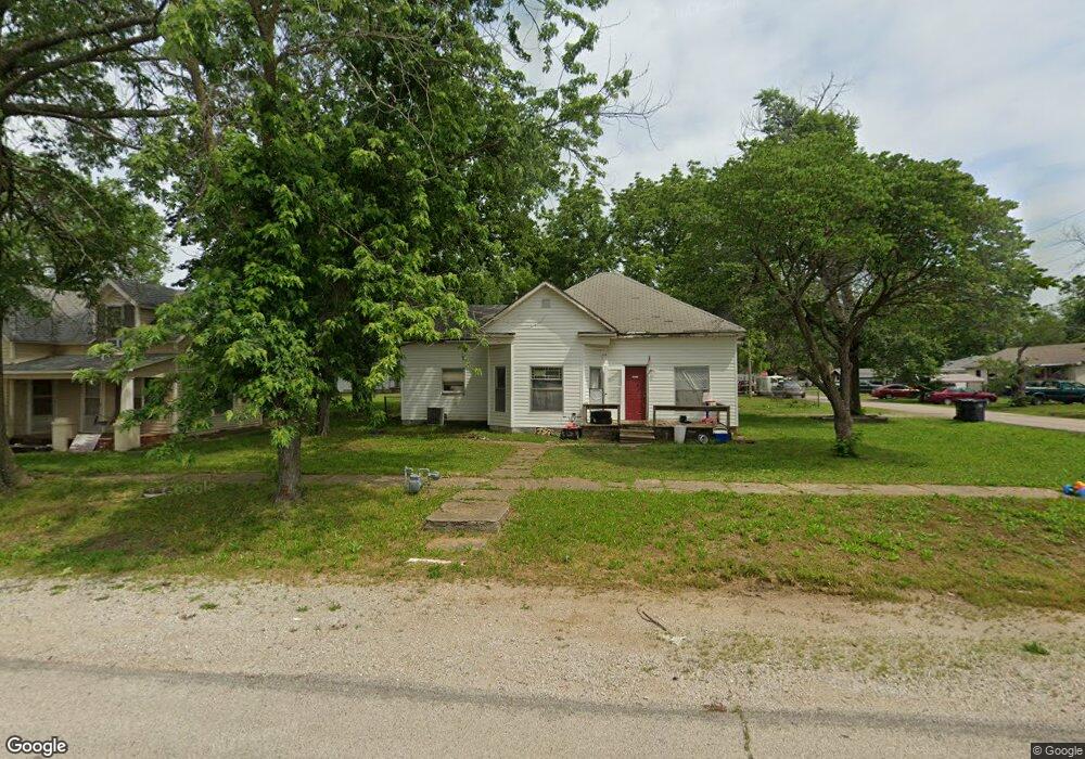 711 5th St, Altamont, KS 67330 - photo 1
