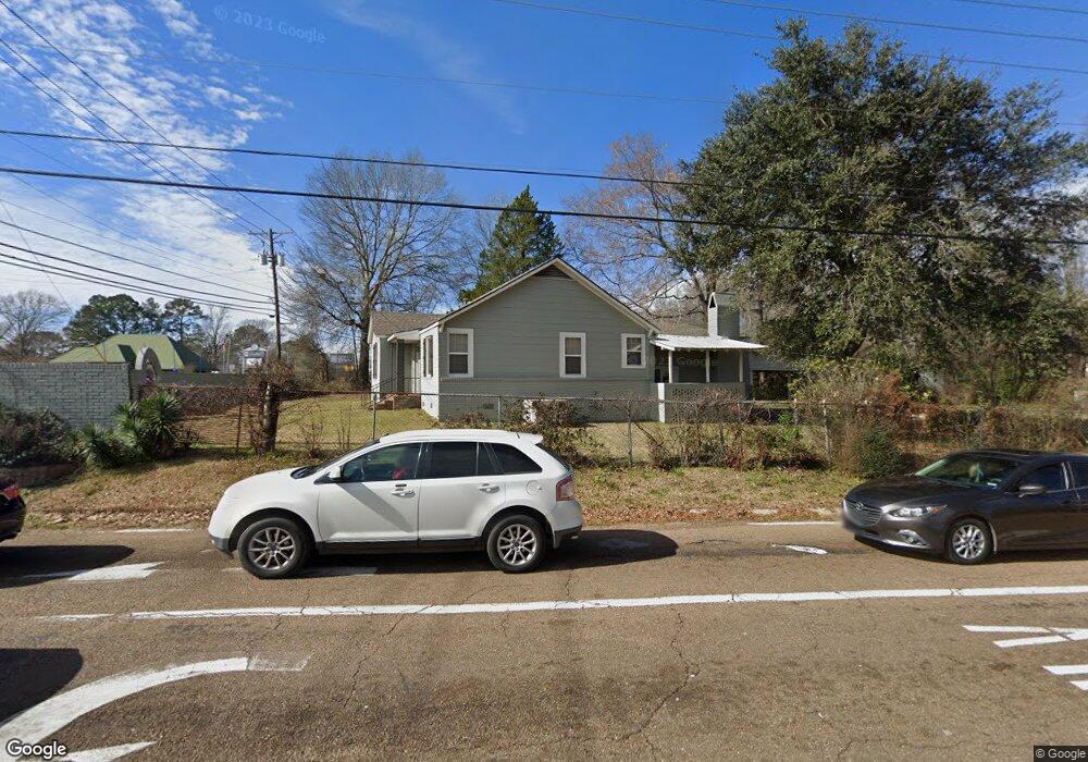 1302 Delaware Ave, McComb, MS 39648 - photo 1