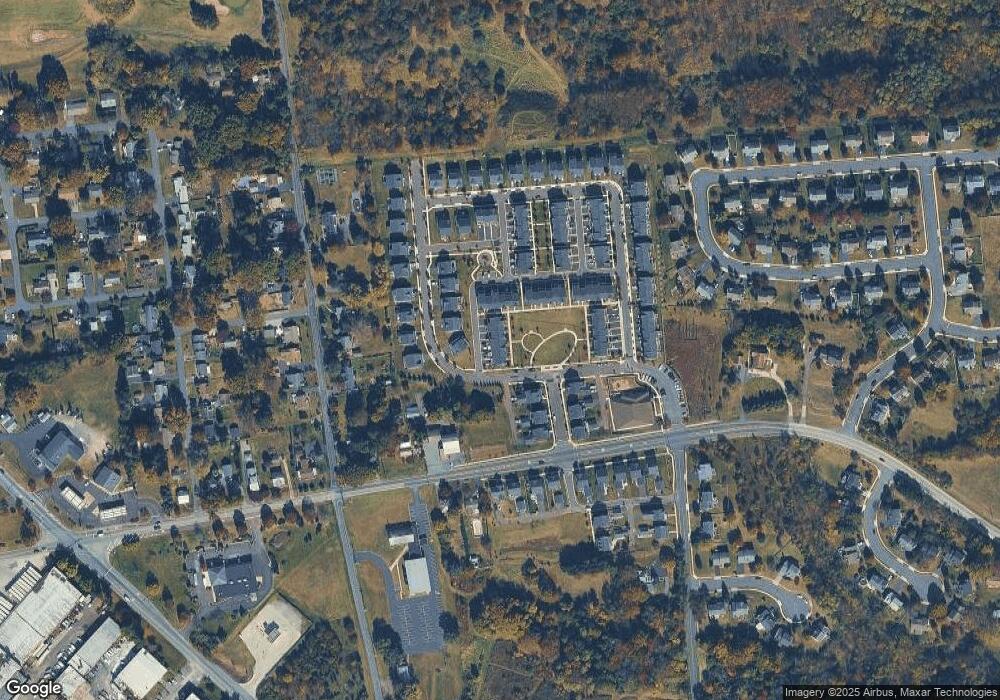 14 Washington Square, Spring City, PA 19475 - photo 1