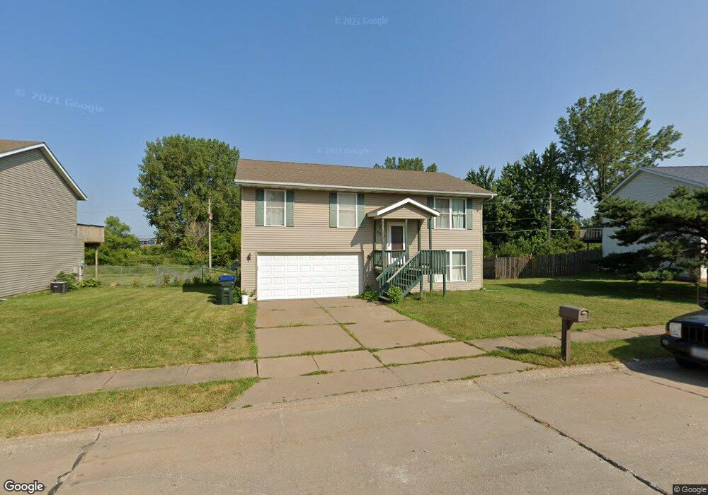 6204 Appomattox Rd, Davenport, IA 52806 - photo 1