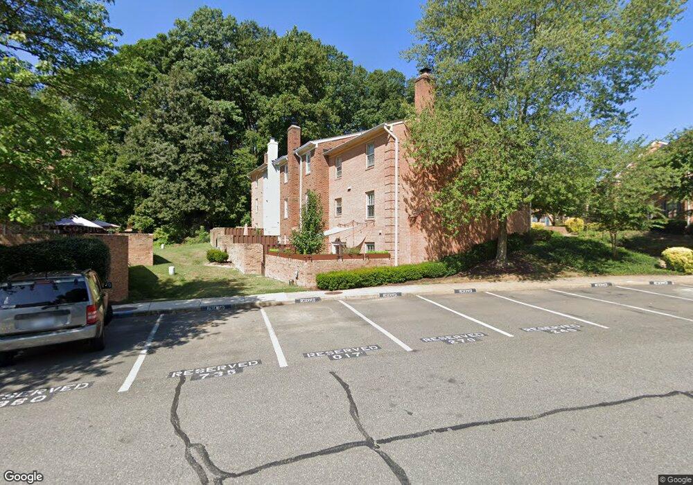 654 N Armistead St unit 28, Alexandria, VA 22312 - photo 1