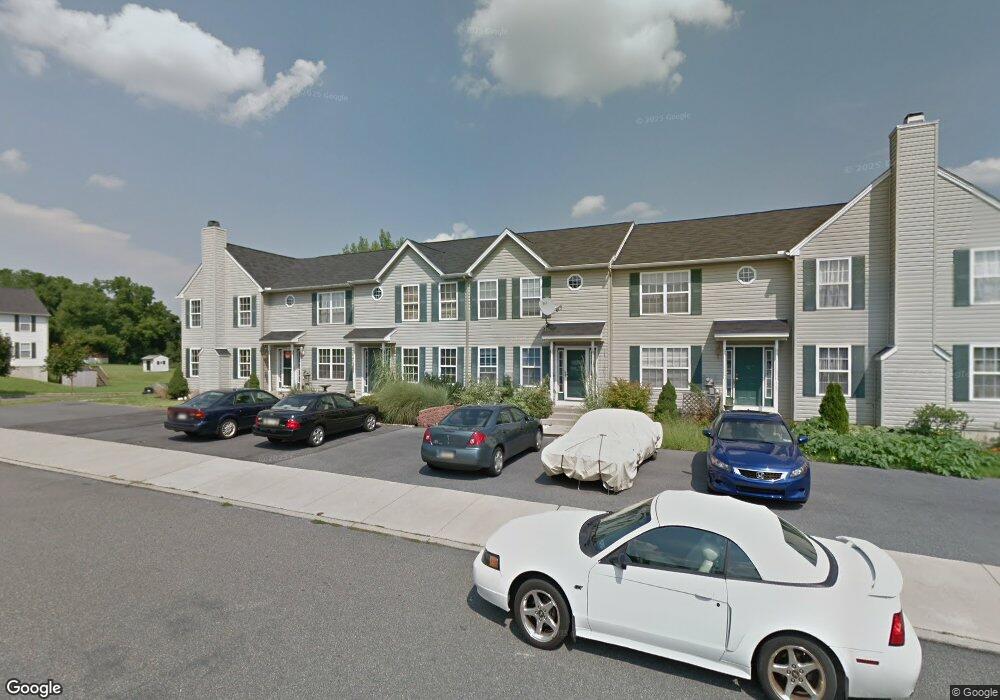 605 Abbe Ct, Freemansburg, PA 18017 - photo 1