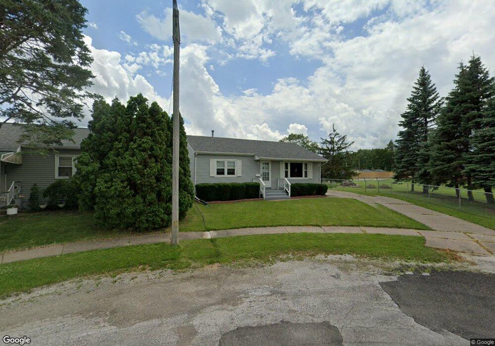 2437 Dugan Ct, Davenport, IA 52804 - photo 1