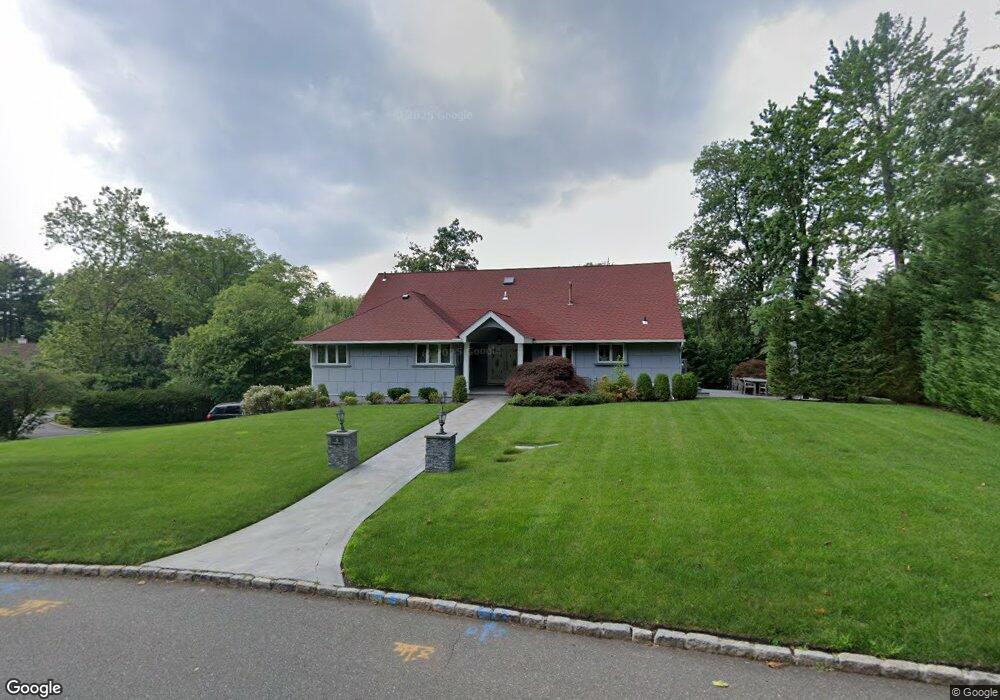 5 Dogwood Rd, Great Neck, NY 11024 - photo 1