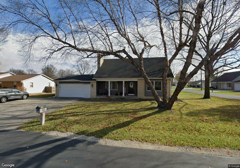 1018 Penguin St, Effingham, IL 62401 - photo 1