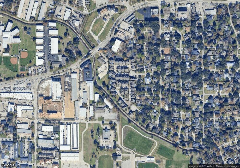 1639 Pinot Cir, Houston, TX 77055 - photo 1