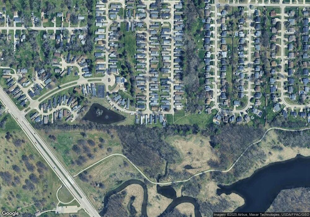 4261 Hampton Cir, Des Moines, IA 50320 - photo 1