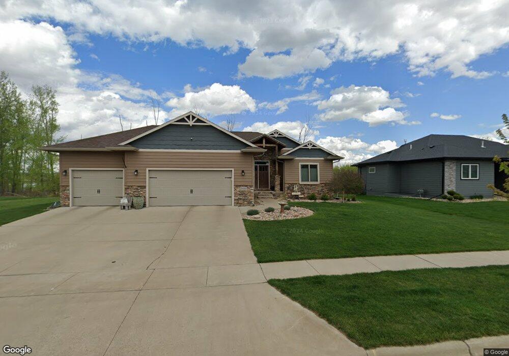 5400 S Woodsedge Trail, Sioux Falls, SD 57108 - photo 1