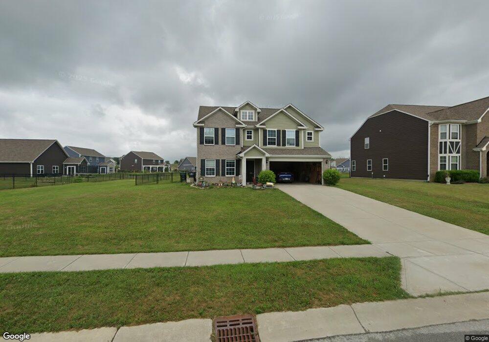 198 Halldale Dr, Whiteland, IN 46184 - photo 1