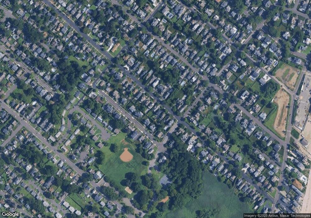 532 Rowland Rd, Fairfield, CT 06824 - photo 1